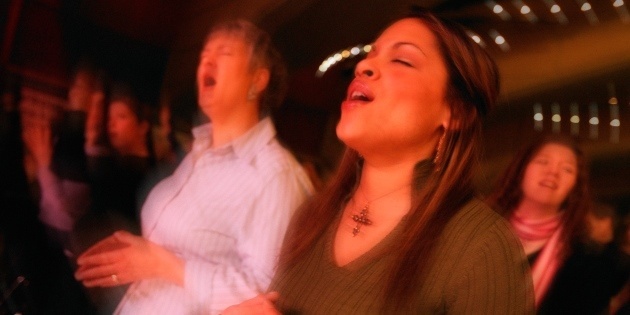 worship_blurry_630w_tn